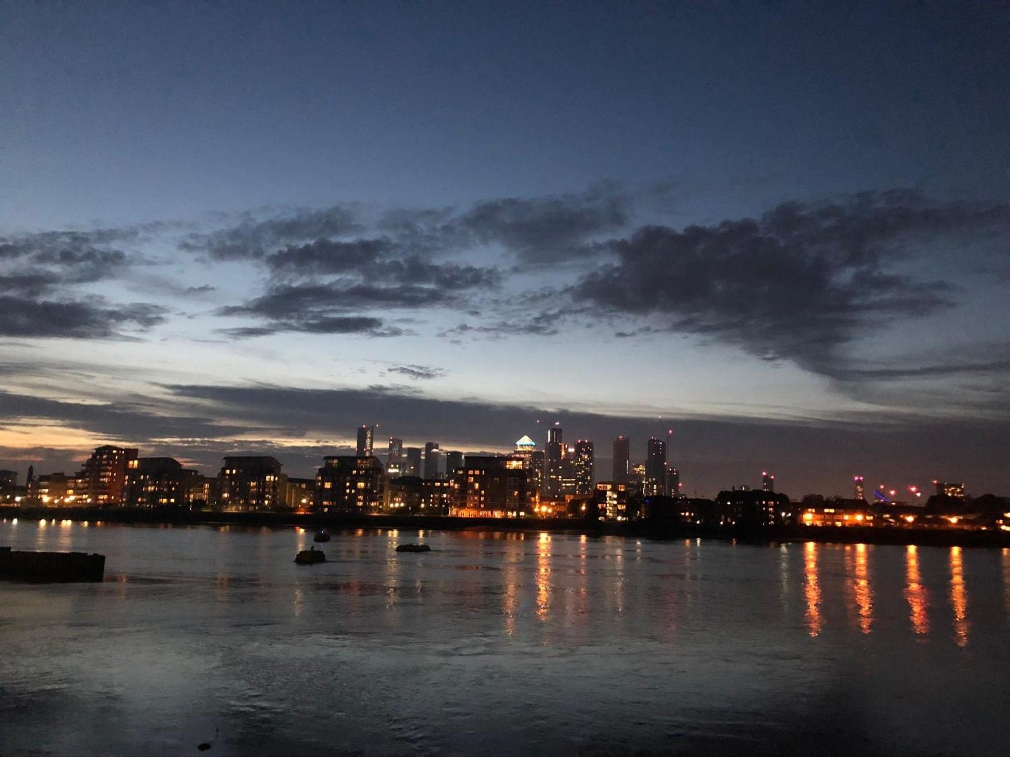 Greenwich Apartment With A River View & Balcony Near The 02 Arena & North Greenwich With Free Wifi & Fast Links Into Central London Exterior foto