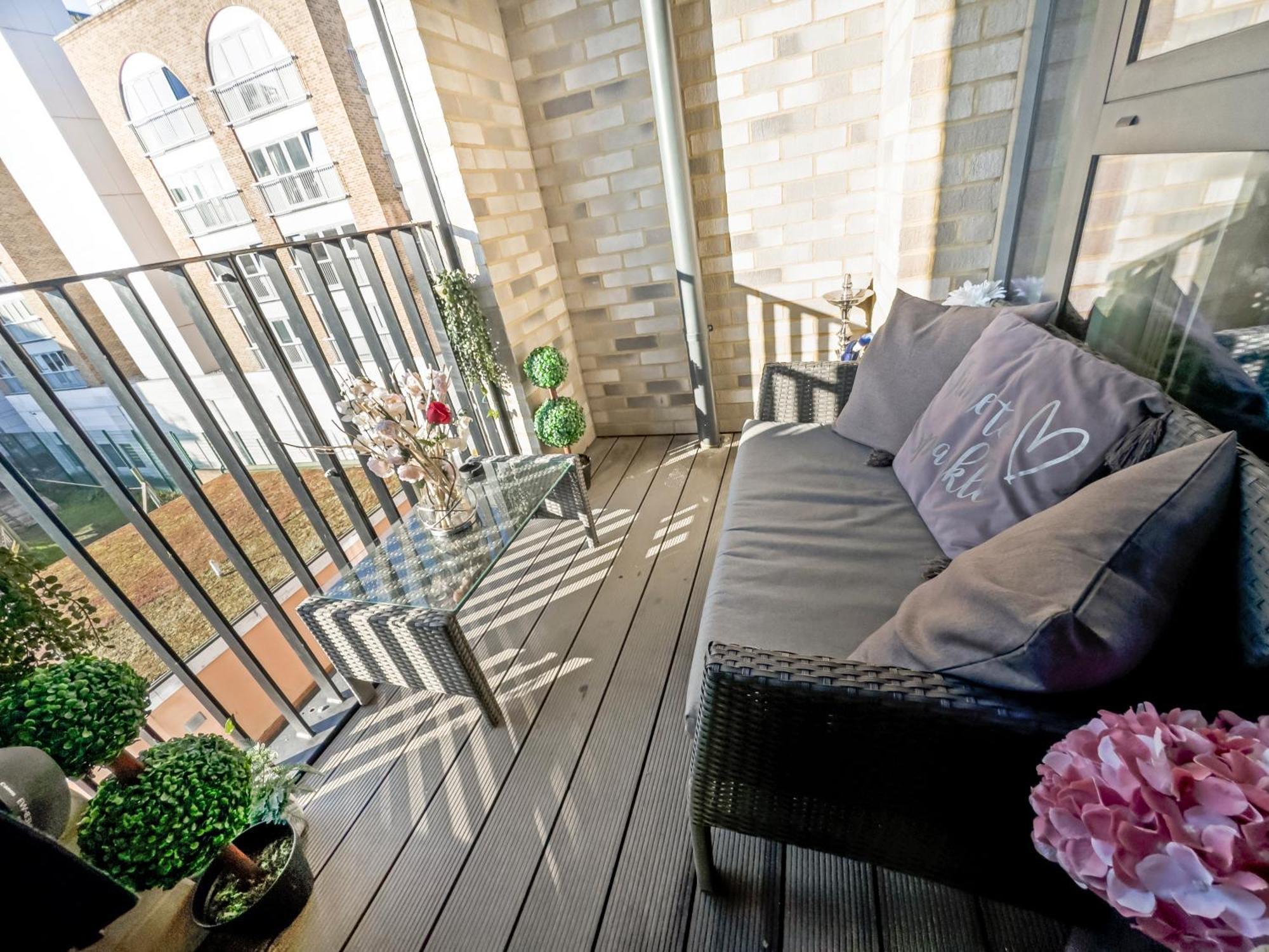 Greenwich Apartment With A River View & Balcony Near The 02 Arena & North Greenwich With Free Wifi & Fast Links Into Central London Exterior foto